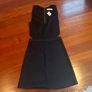 Abercrombie black v neck dress with side cutouts size MT